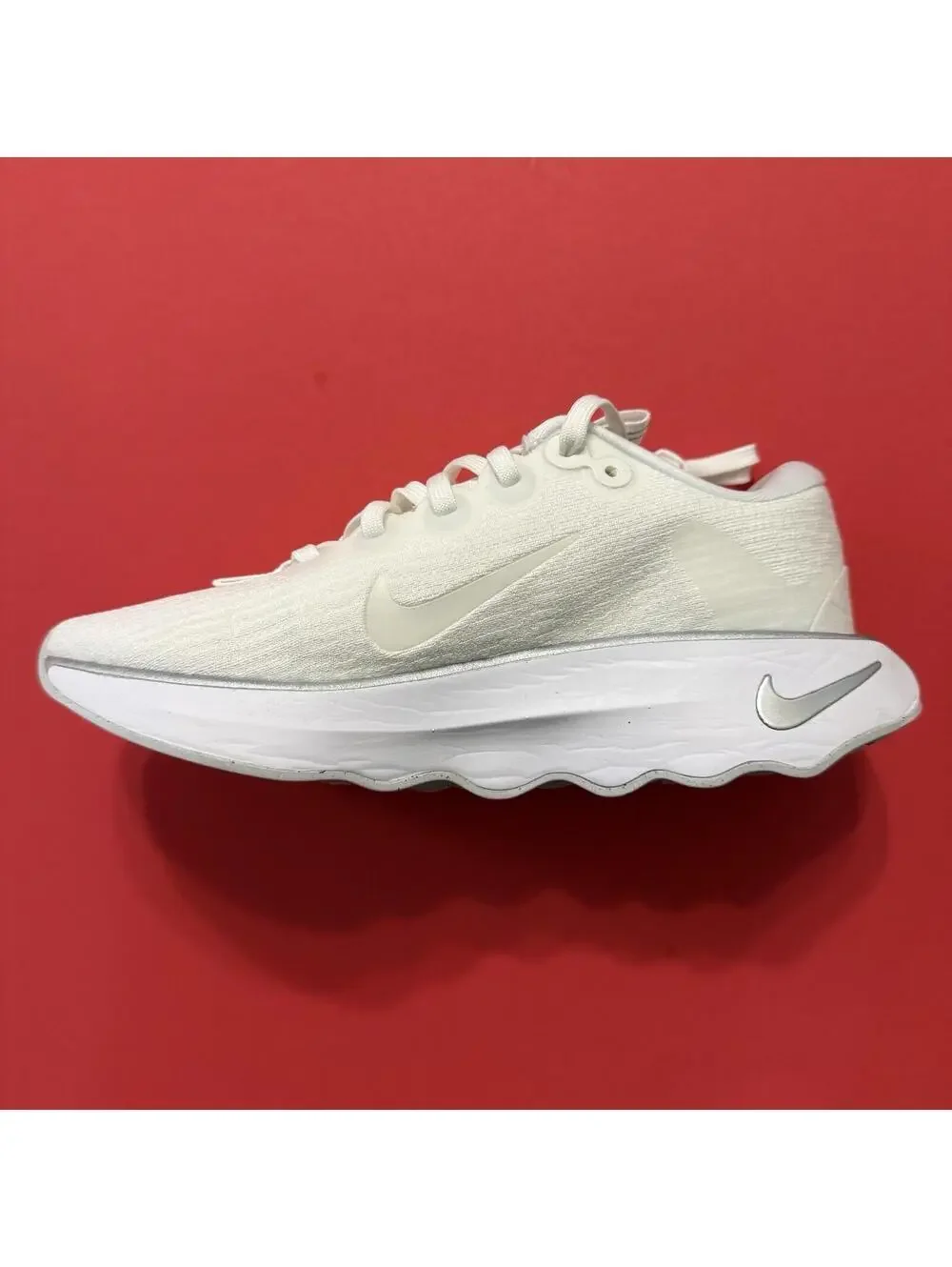 Nike Motiva Running Shoes Summit White DV1238-111 NEW Women Size 5.5